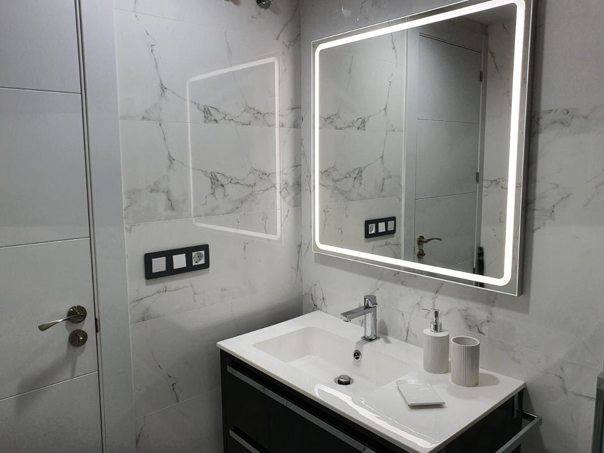 Ordono II Suites Con Aire Acondicionado Y Wifi Леон Екстер'єр фото